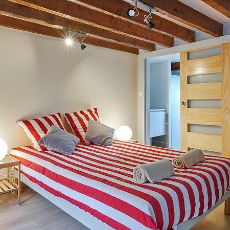 Ferienwohnung Le Saint Pierre, Atypique Au Coeur Du Centre Ville Caen Exterior foto