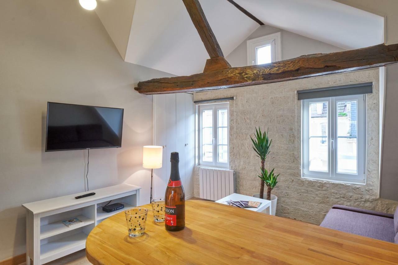 Ferienwohnung Le Saint Pierre, Atypique Au Coeur Du Centre Ville Caen Exterior foto