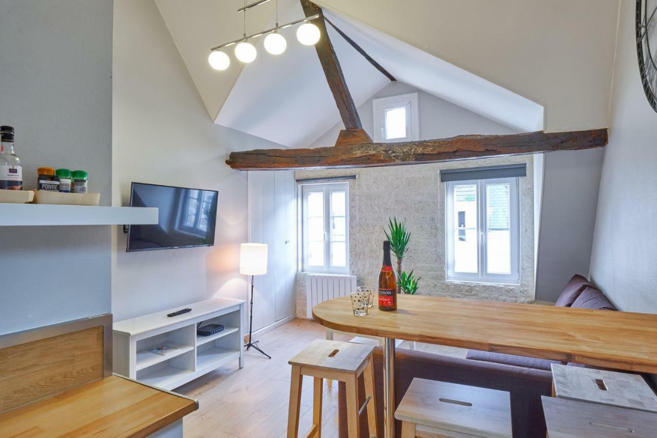 Ferienwohnung Le Saint Pierre, Atypique Au Coeur Du Centre Ville Caen Exterior foto