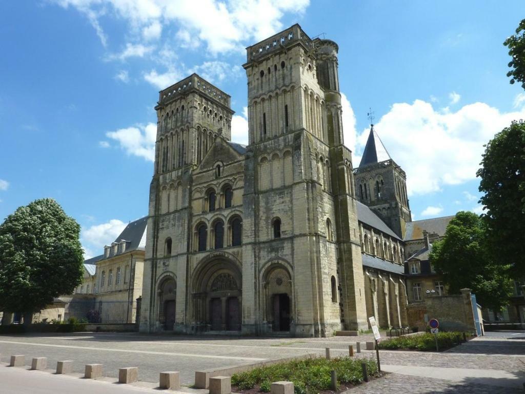 Ferienwohnung Le Saint Pierre, Atypique Au Coeur Du Centre Ville Caen Exterior foto